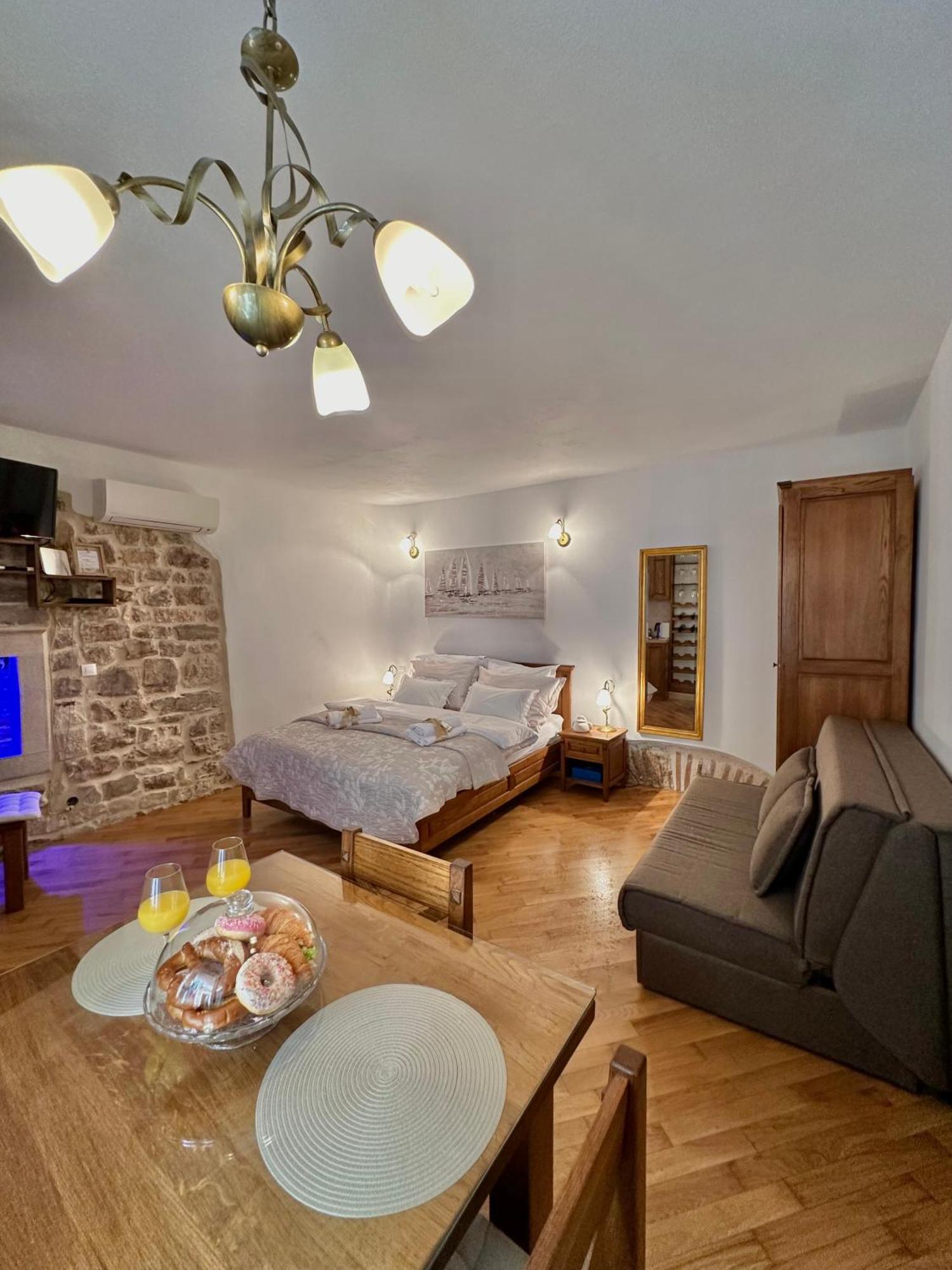 Diocletian Wine Studio Apartment II Split Exterior foto